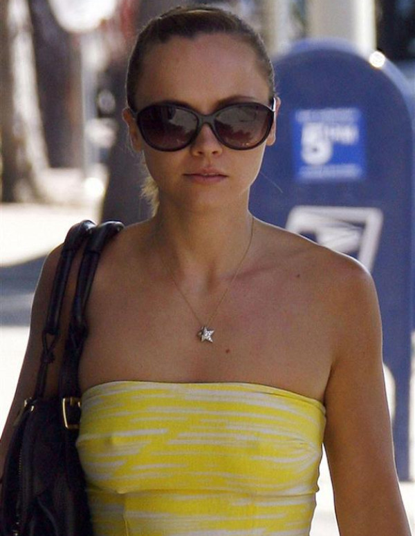 Attention Christina Ricci, ca pointe