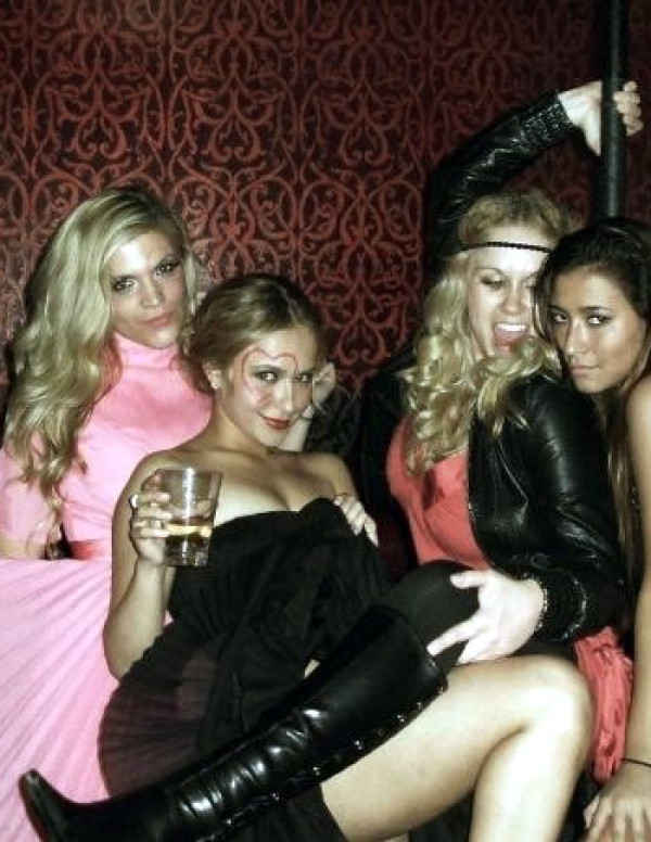 [PHOTOS] Hayden Panettiere célèbre son célibat