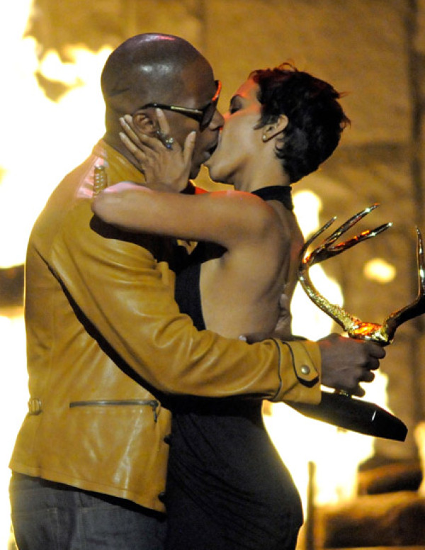 Halle Berry et Jamie Foxx se lachent totalement