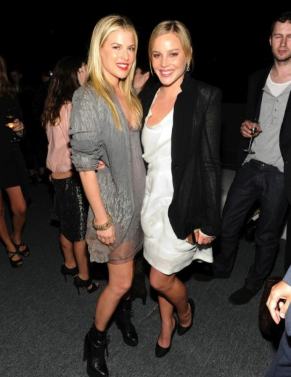 Oops la chatte de Ali Larter