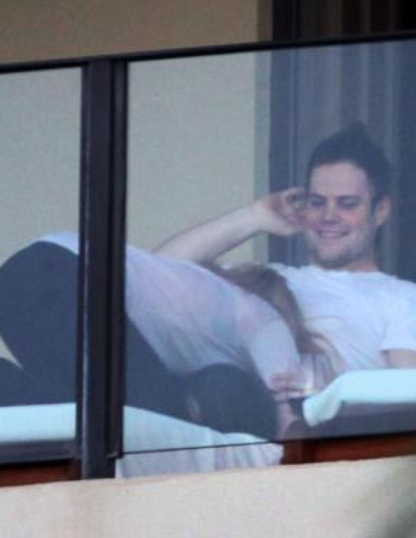 Hilary Duff entrain de faire une gaterie