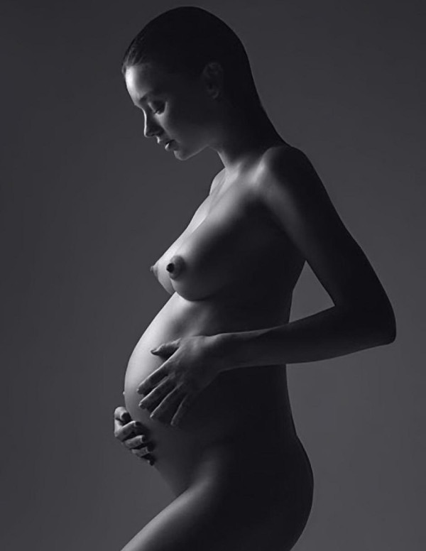 Miranda Kerr nue enceinte