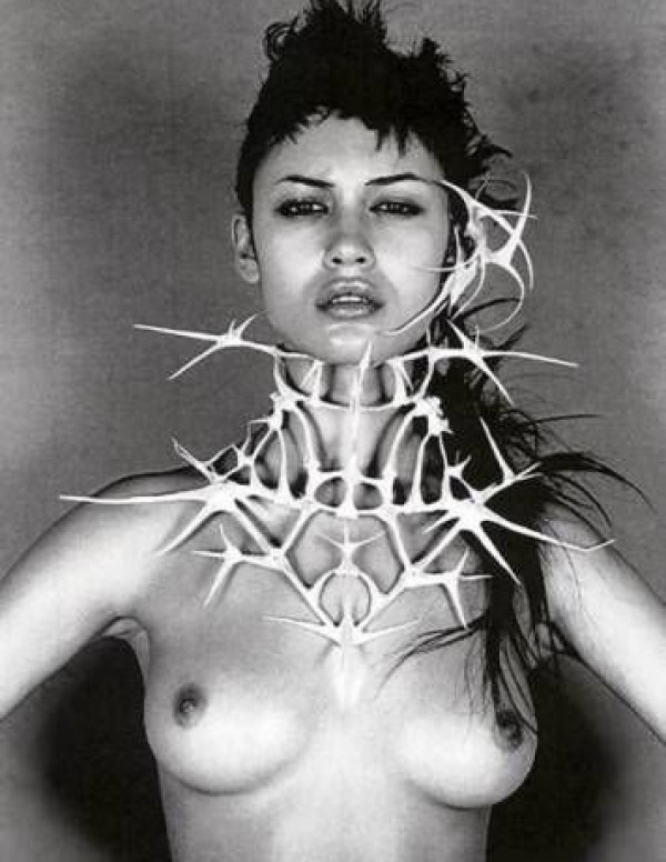 Olga Kurylenko comme vous ne l’avez jamais vue