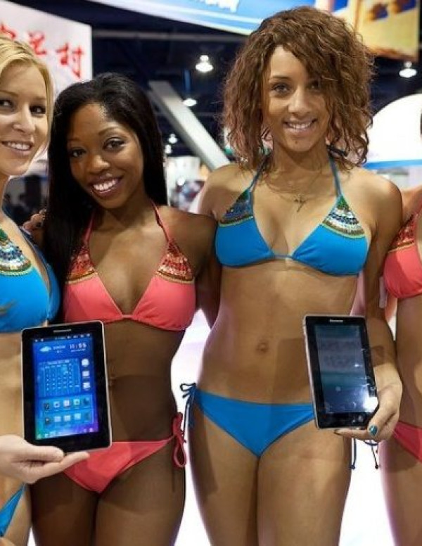 Les filles du salon de l'électronique de Las Vegas