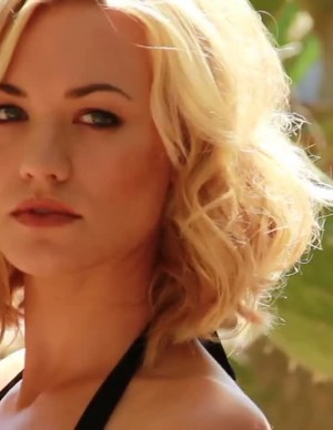 photos Yvonne Strahovski