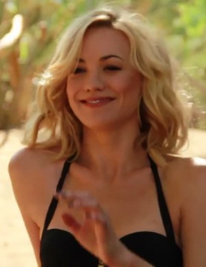 photos Yvonne Strahovski