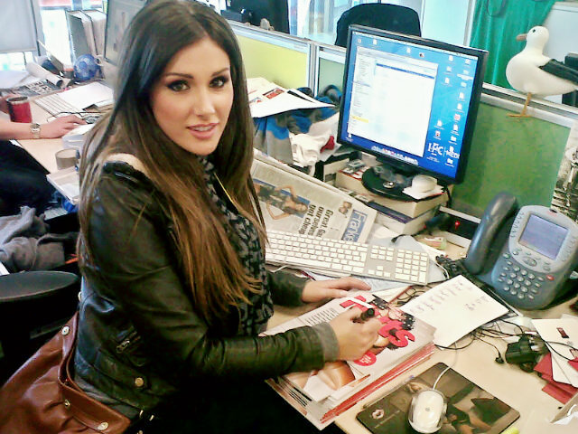 Lucy Pinder toujours souriante et radieuse