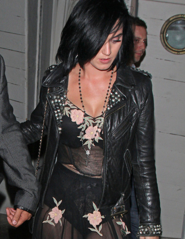 Katy Perry est une allumeuse exhibitionniste