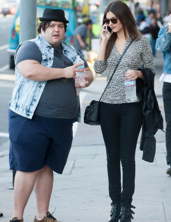 Victoria Justice dans son jean à L.A