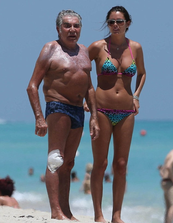 Lina Nilson en joli bikini à la plage de Miami