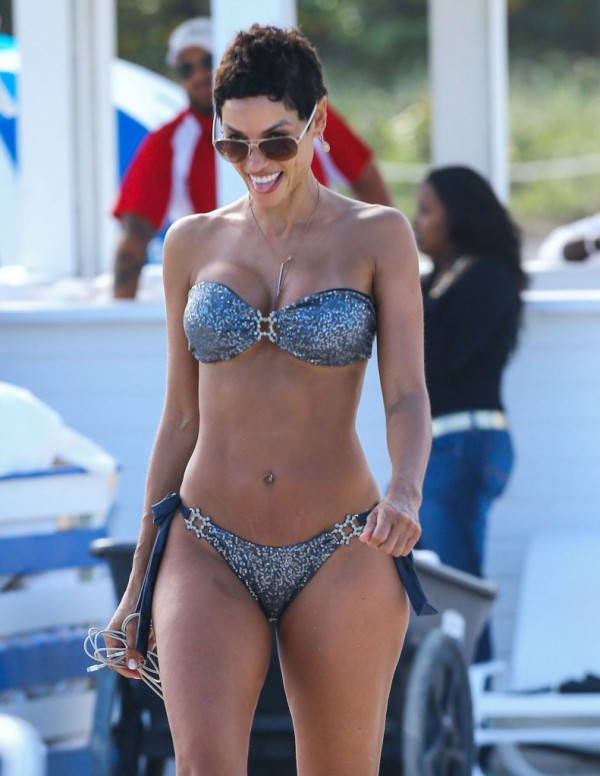Nicole Murphy et son bikini