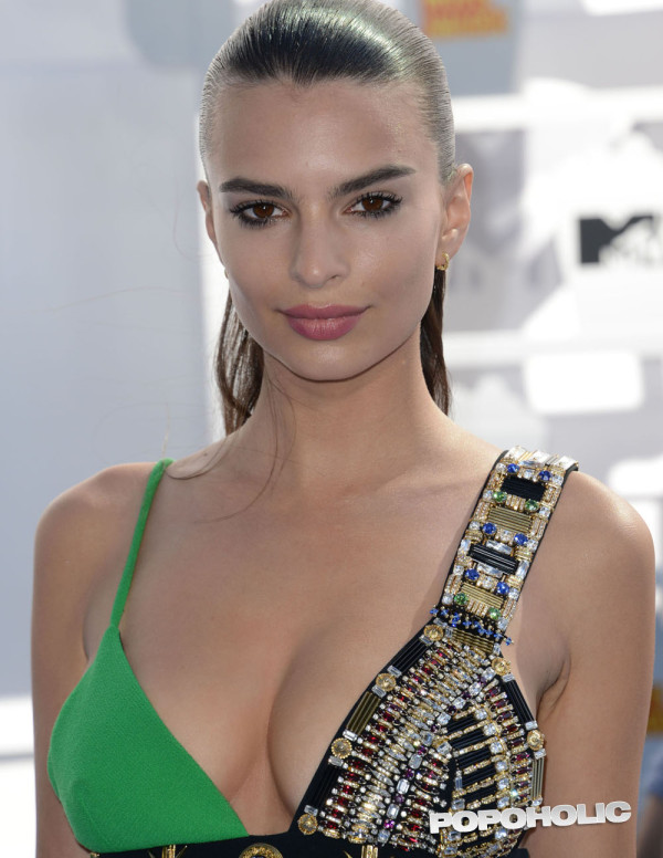 Emily Ratajkowski aux MTV Movie Awards