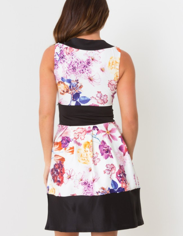 India Reynolds pour le catalogue Lasula Boutique