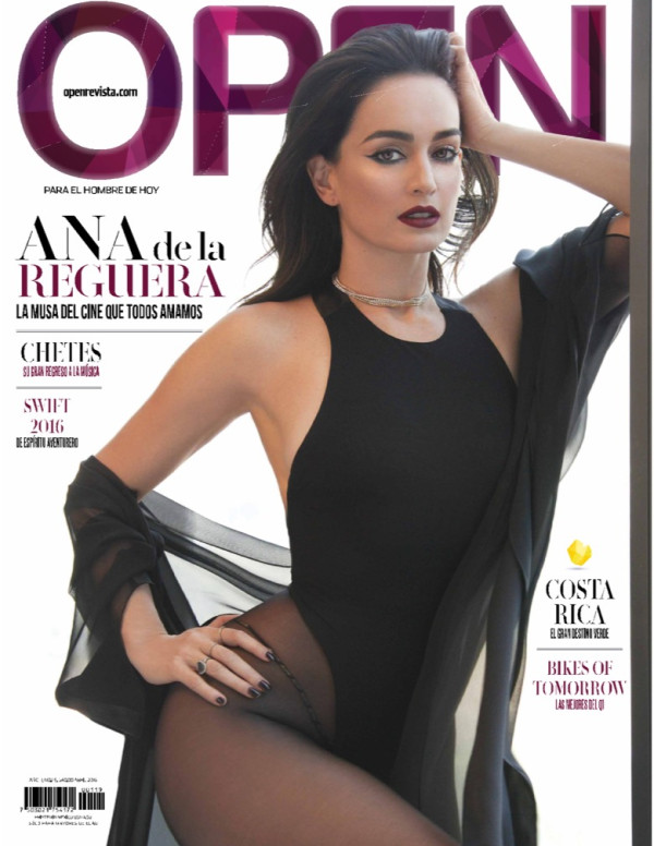 Ana de la Reguera pose pour Open