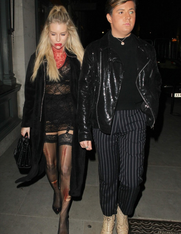 Lottie Moss à la soirée Halloween - Halloween Party Held At Tramp - à Londres