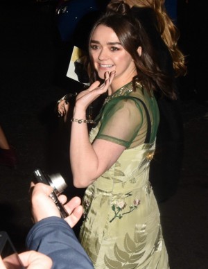 photos Maisie Williams 