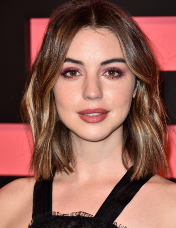 Fashion Week - Adelaide Kane ravissante