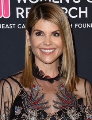 photos Lori Loughlin