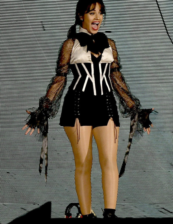 Camila Cabello en concert au Hard Rock Stadium à Miami