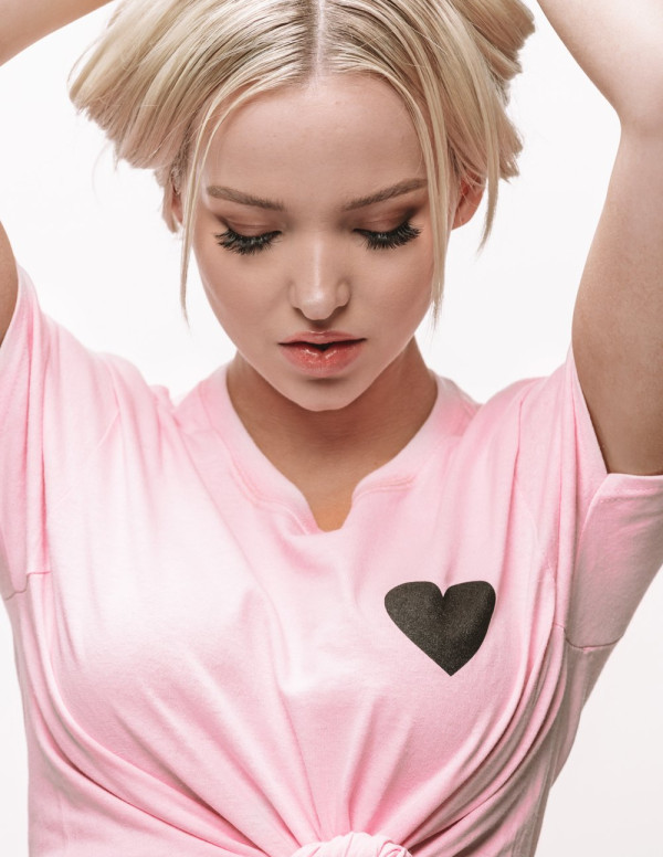 Dove Cameron pour la campagne - Property of Dove -
