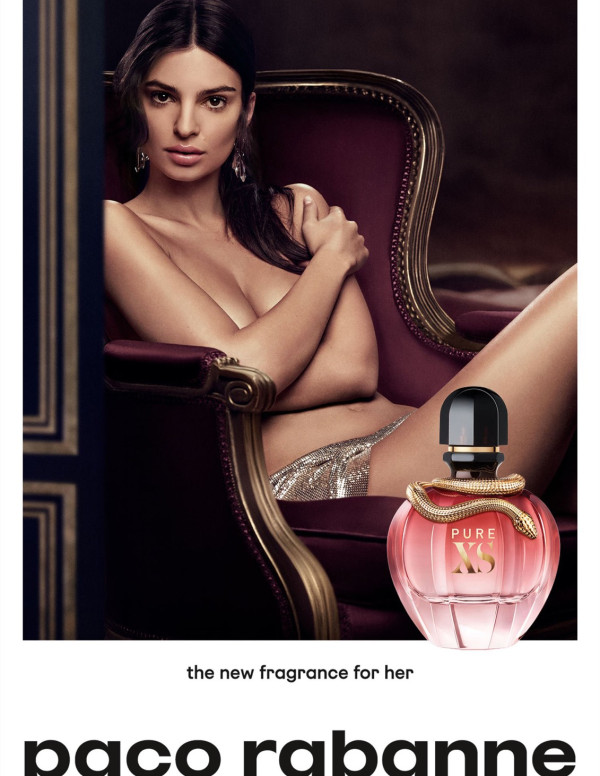 Emily Ratajkowski présente le nouveau parfum Paco Rabanne 'Pure XS for Her'