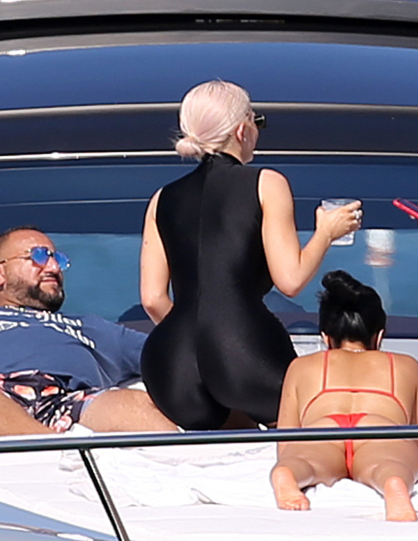 Kylie Jenner sur un yacht à Miami