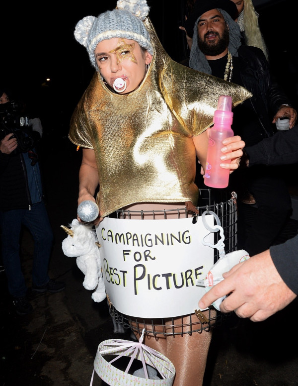 Nina Dobrev à la soirée Halloween Casamigos Halloween à Beverly Hills