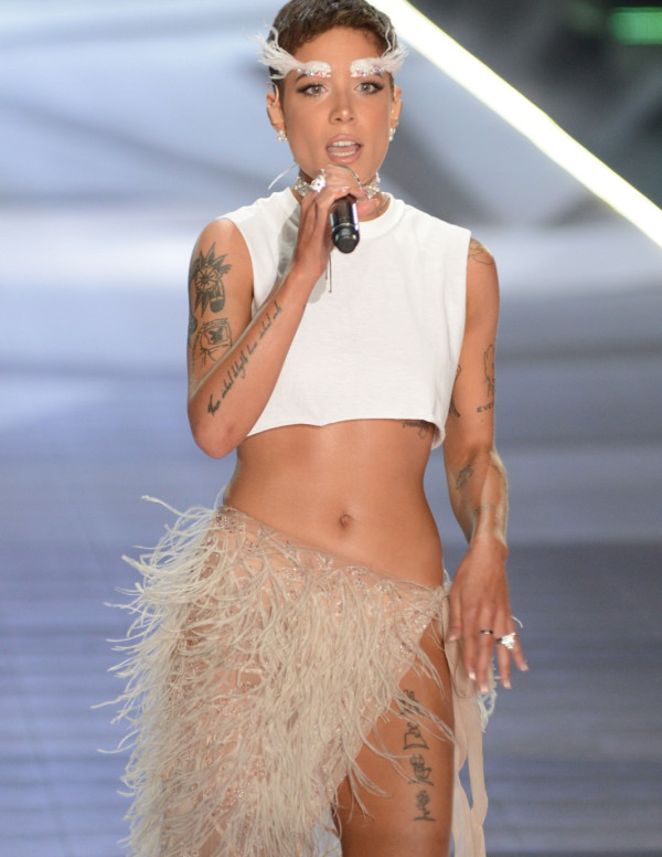 Halsey aux Victoria’s Secret Fashion Show 2018