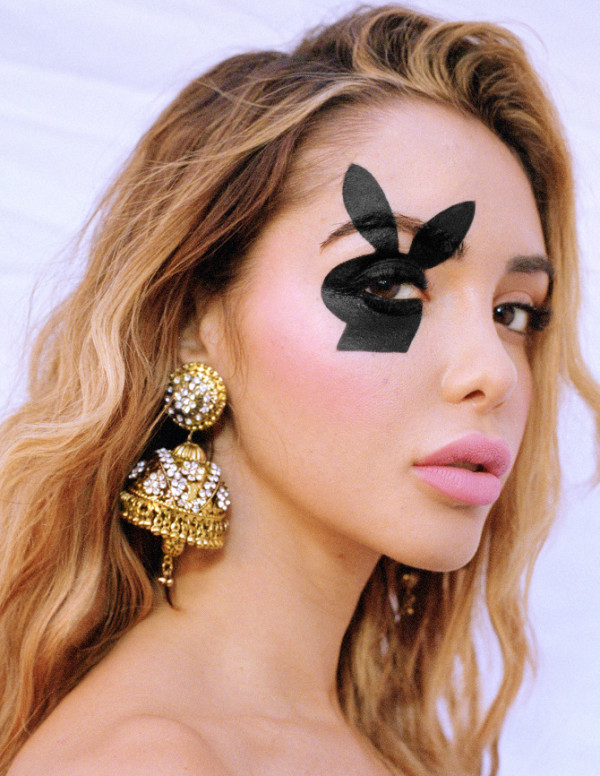 Nabilla dans Playboy