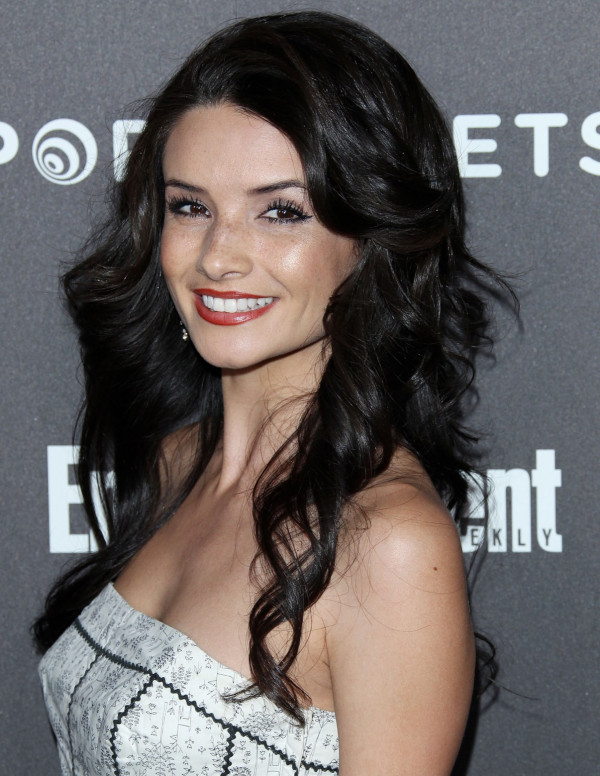 Alice Greczyn toute mimi en soirée à Los Angeles