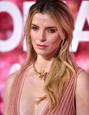 photos Betty Gilpin