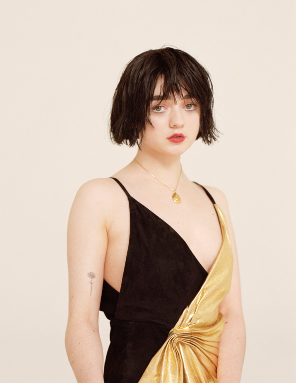 Shooting Maisie Williams par Richard Dowker pour Super Magazine - 2019