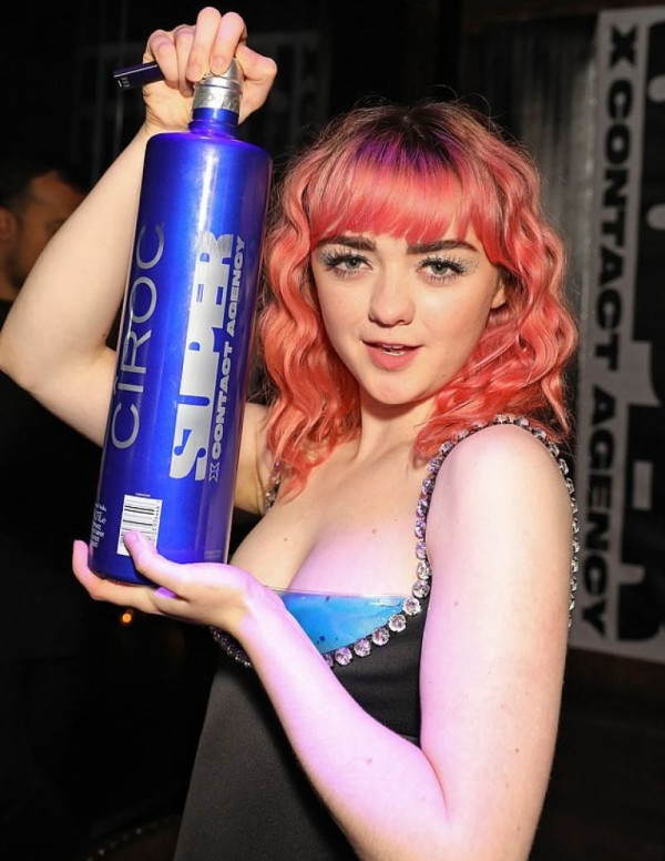 Maisie Williams à la soirée Super Magazine