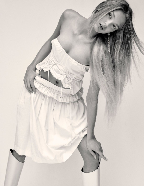 Romee Strijd dans Unconditional Magazine, Juin 2019