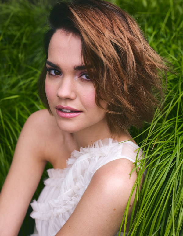 Maia Mitchell dans Instyle Magazine, Juin 2019