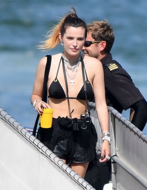 photos Bella Thorne