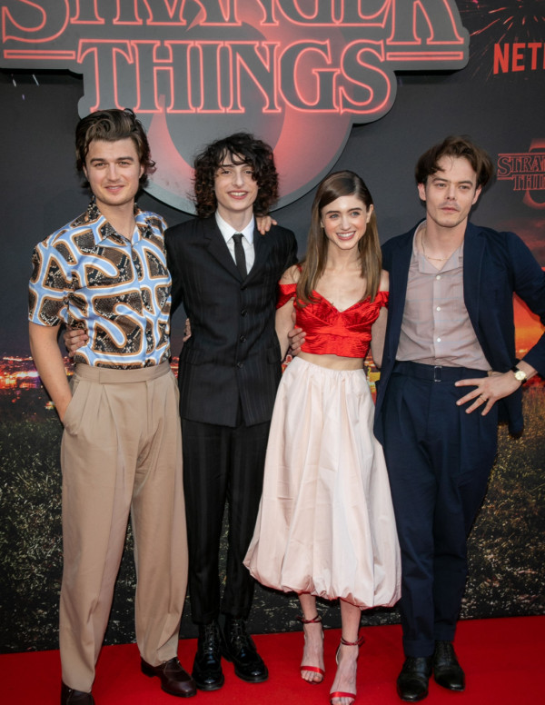 Natalia Dyer à Paris pour la première de Stranger Things saison 3