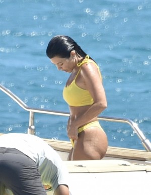 photos Kourtney Kardashian