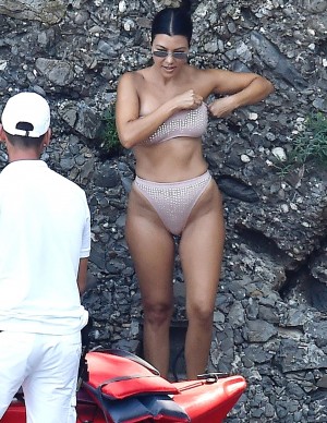 photos Kourtney Kardashian