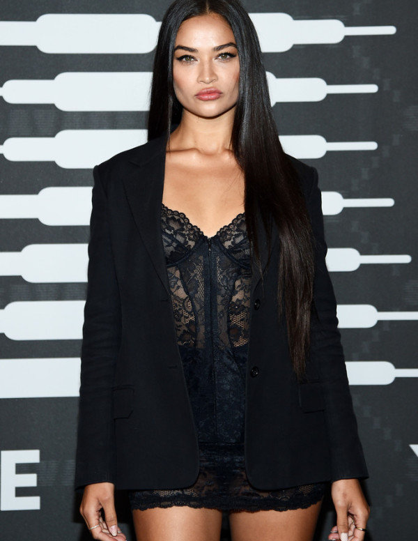 Shanina Shaik à la première du défilé Savage X Fenty par Rihanna - Diffusé sur Amazon Prime