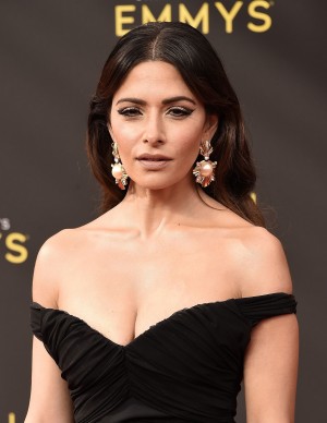 photos Sarah Shahi