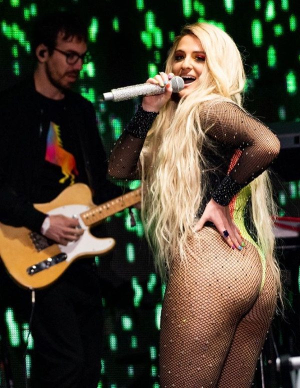 Meghan Trainor en concert à Los Angeles pour la LA Pride 2019