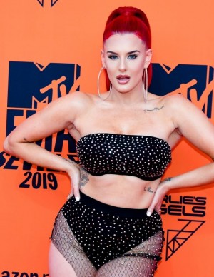 photos Justina Valentine