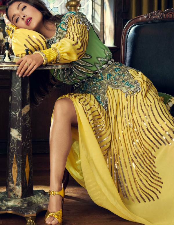 Salma Hayek dans Instyle, Janvier 2020