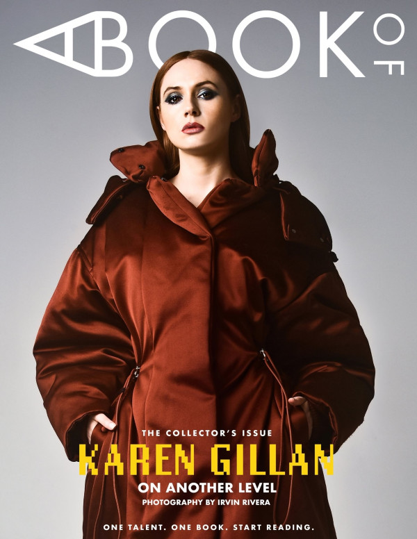 Karen Gillan dans A Book Of - Décembre 2019