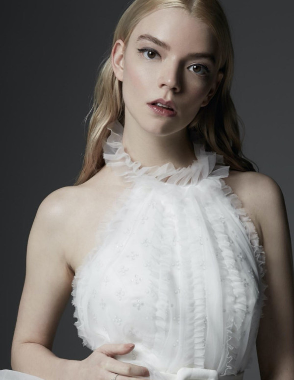 Anya Taylor-Joy dans L'Officiel Magazine Italie - Février 2020