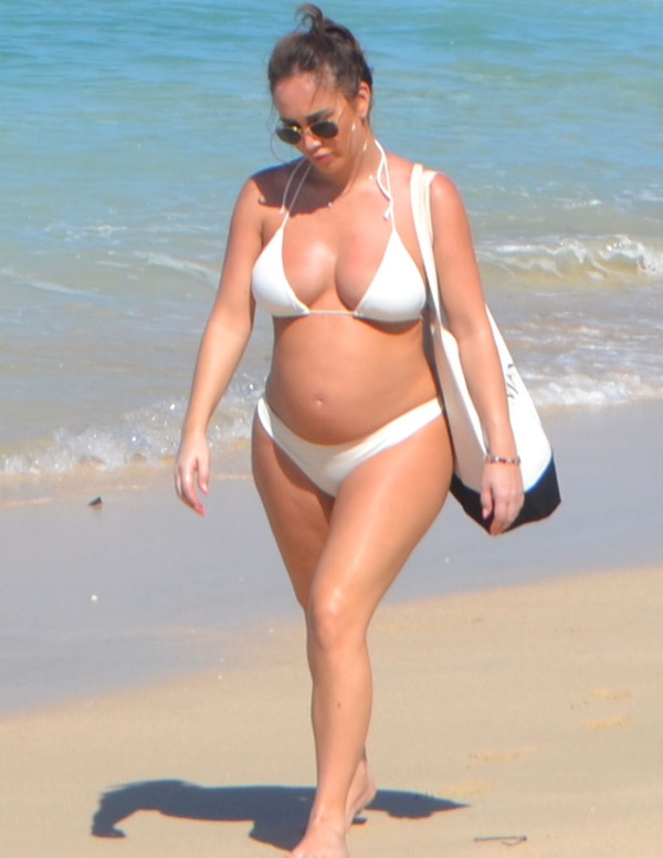 Lauryn Goodman sur la plage Santa Cruz à Tenerife