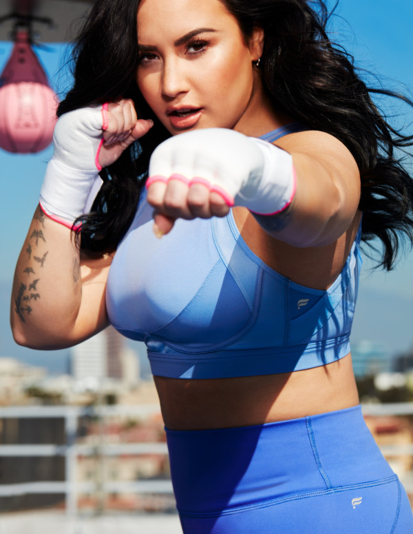 Shooting Demi Lovato pour Fabletics - Printemps / été 2020