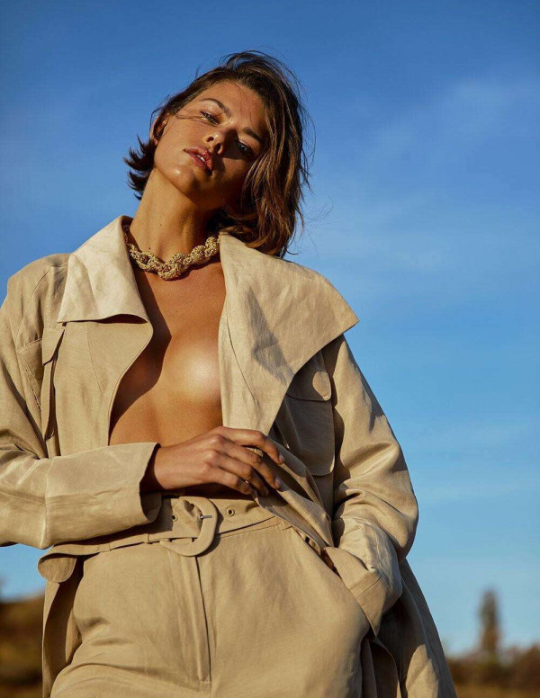 Shooting Georgia Fowler pour SIR the Label A/W 2020