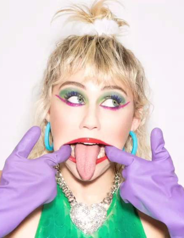 Miley Cyrus dans The Wall Street Journal magazine, mai 2020